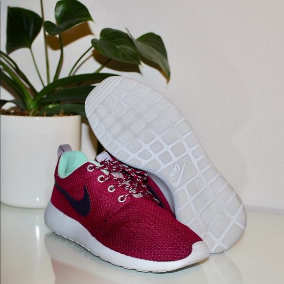 Nike WMNS Rosherun - Picture 4 of 4